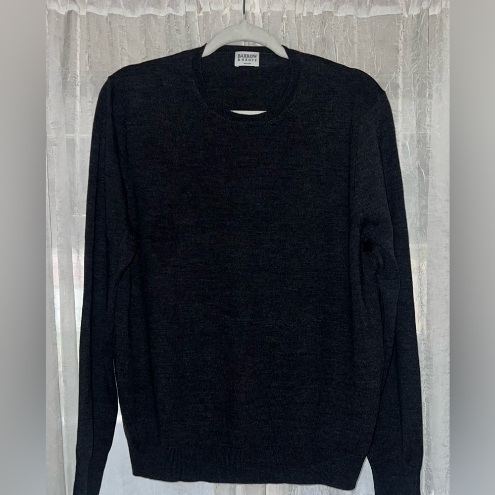 Barrow & Grove Men’s 100% wool gray sweater size medium